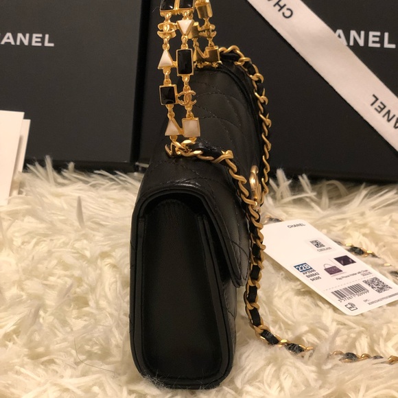 Chanel Flab Phone Holder with Chain - Picture 14 of 17